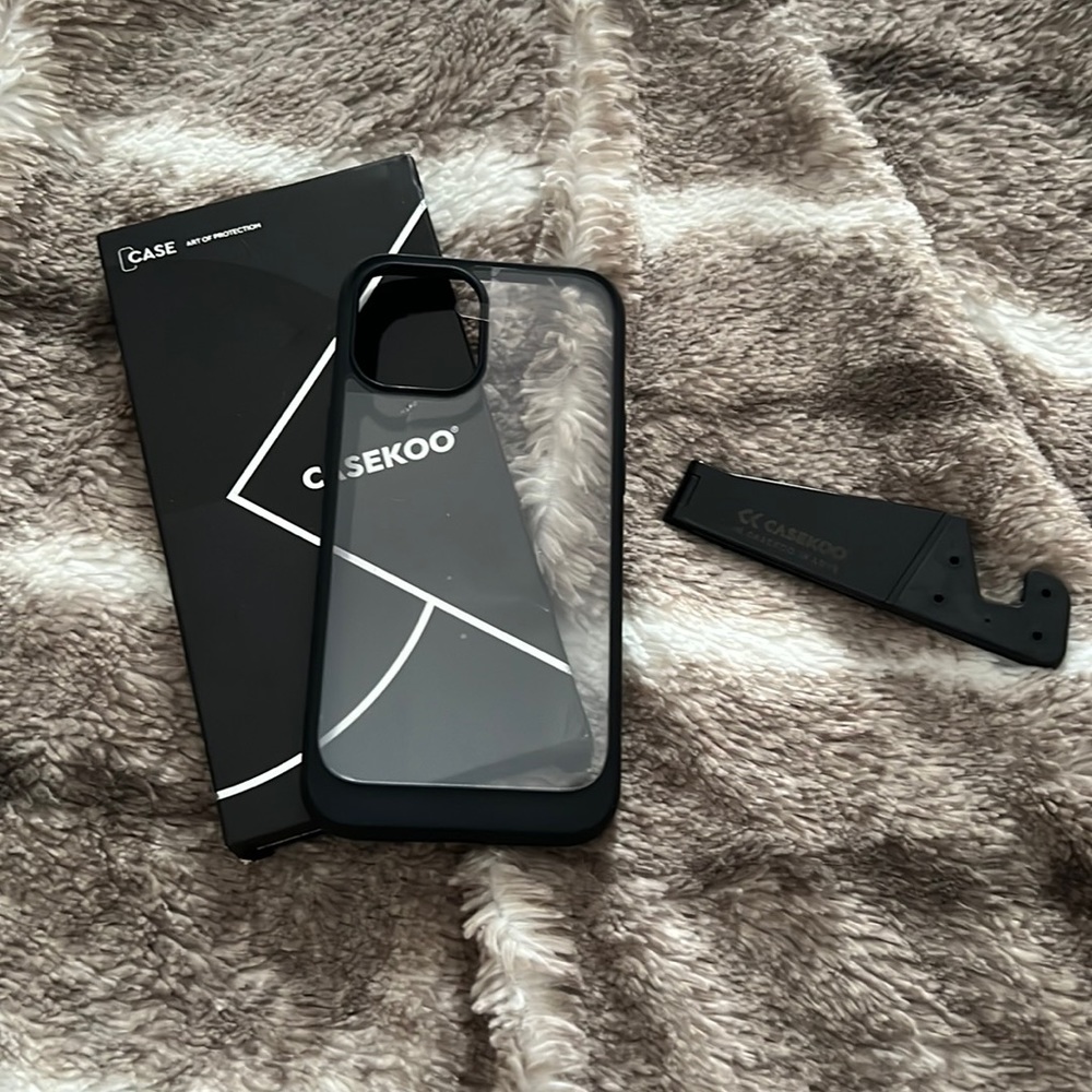 CaseKoo Iphone12 Pro Max Clear Phonecase with Stand